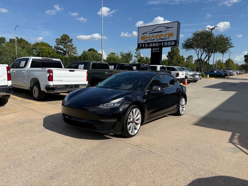 Tesla Model 3 Vehicle Full-screen Gallery Image 03