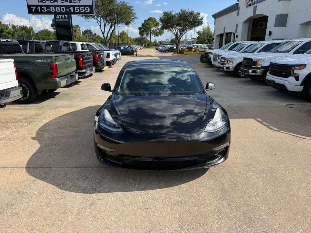 Tesla Model 3 Vehicle Full-screen Gallery Image 40