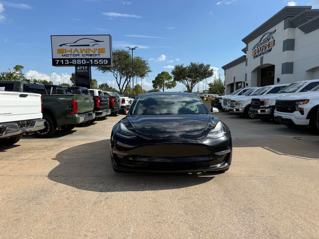 Tesla Model 3 Vehicle Full-screen Gallery Image 41
