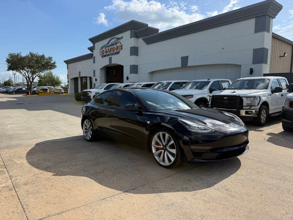 Tesla Model 3 Vehicle Full-screen Gallery Image 42
