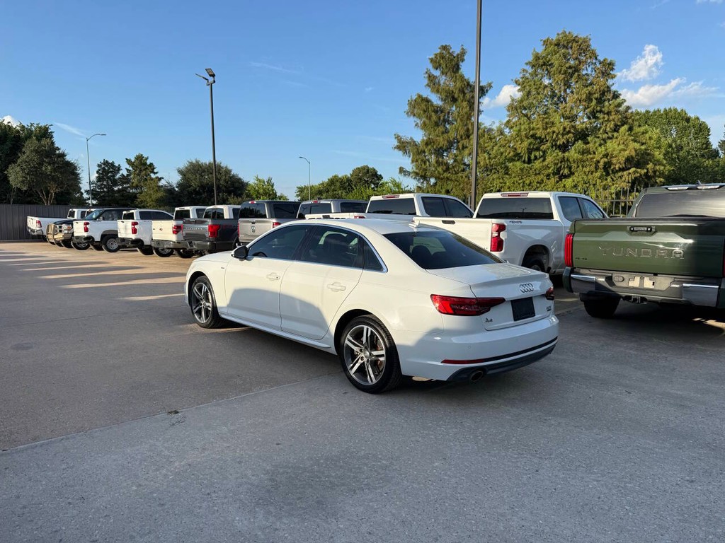Audi A4 Vehicle Full-screen Gallery Image 04