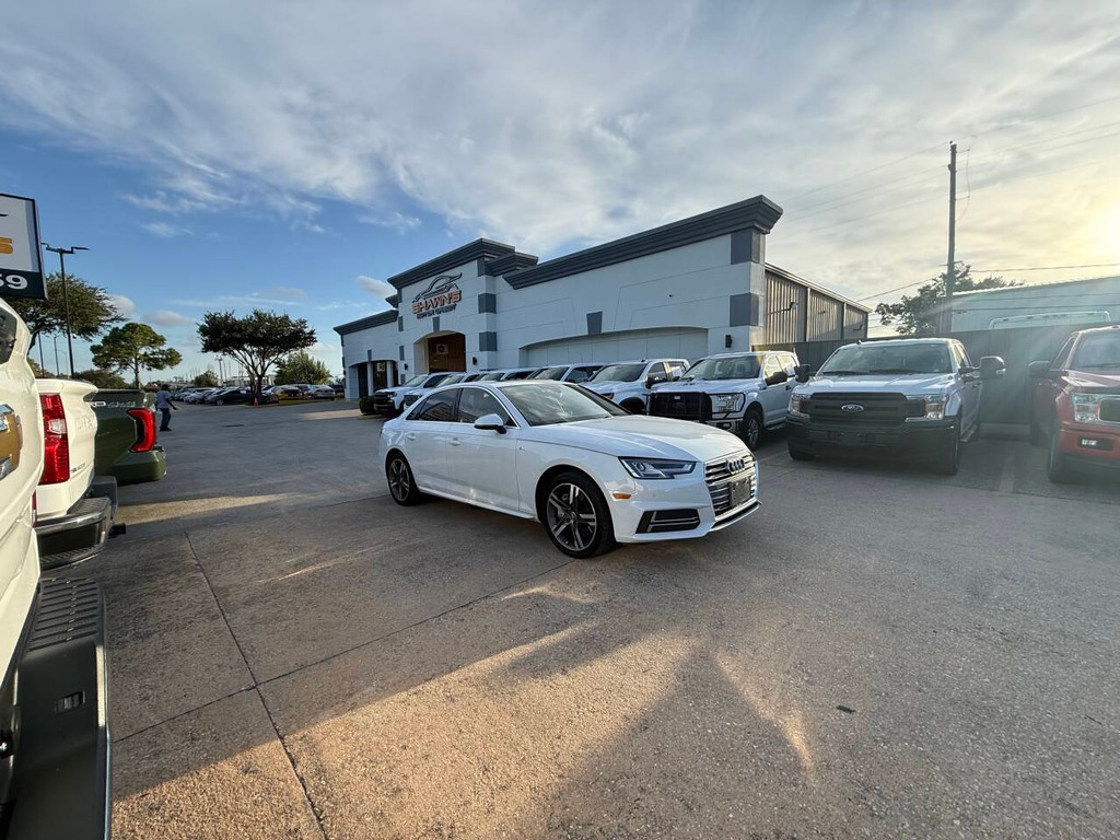 Audi A4 Vehicle Full-screen Gallery Image 46