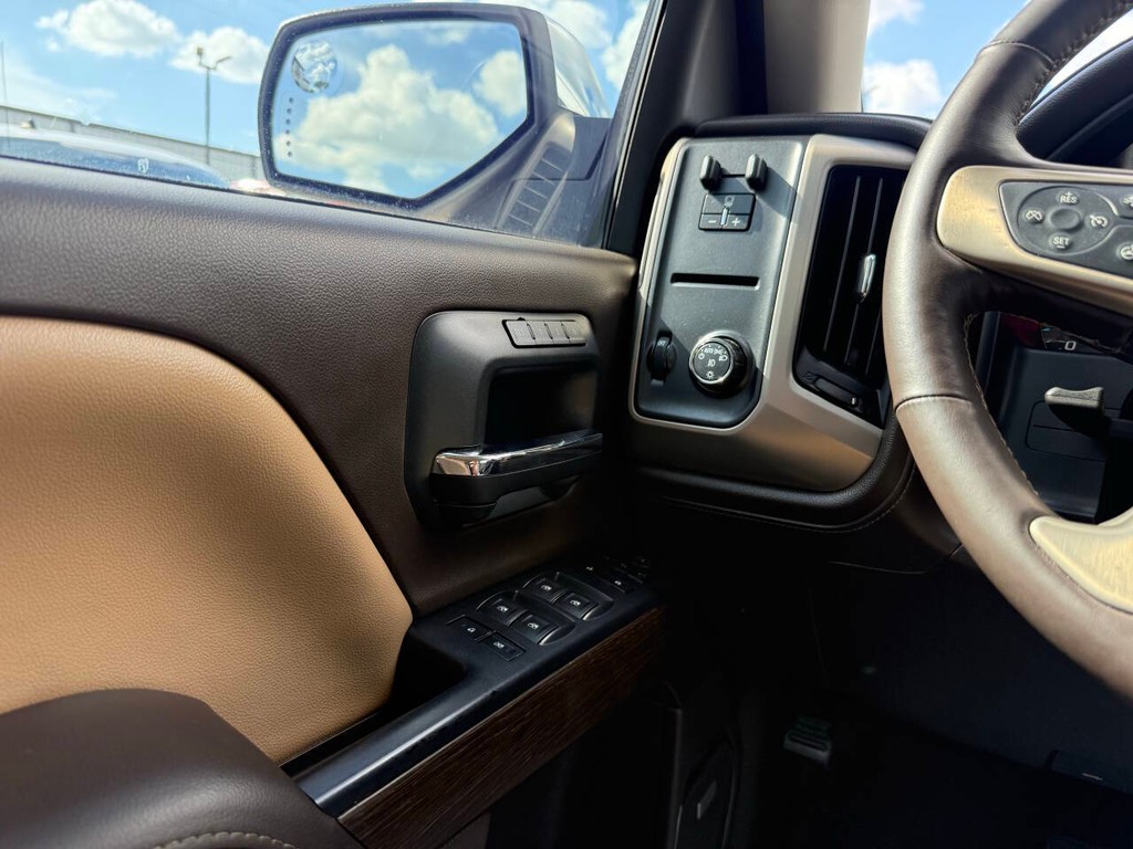 GMC Sierra 1500 Vehicle Full-screen Gallery Image 29