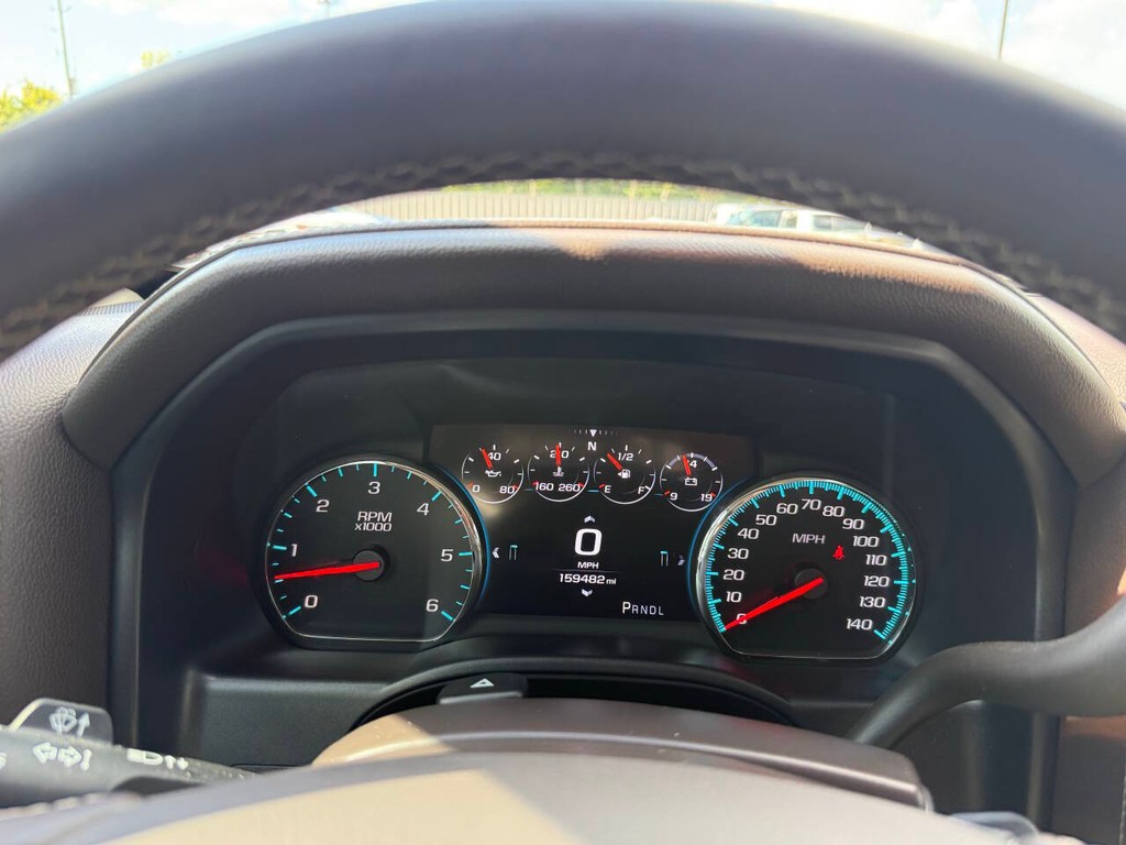 GMC Sierra 1500 Vehicle Full-screen Gallery Image 31