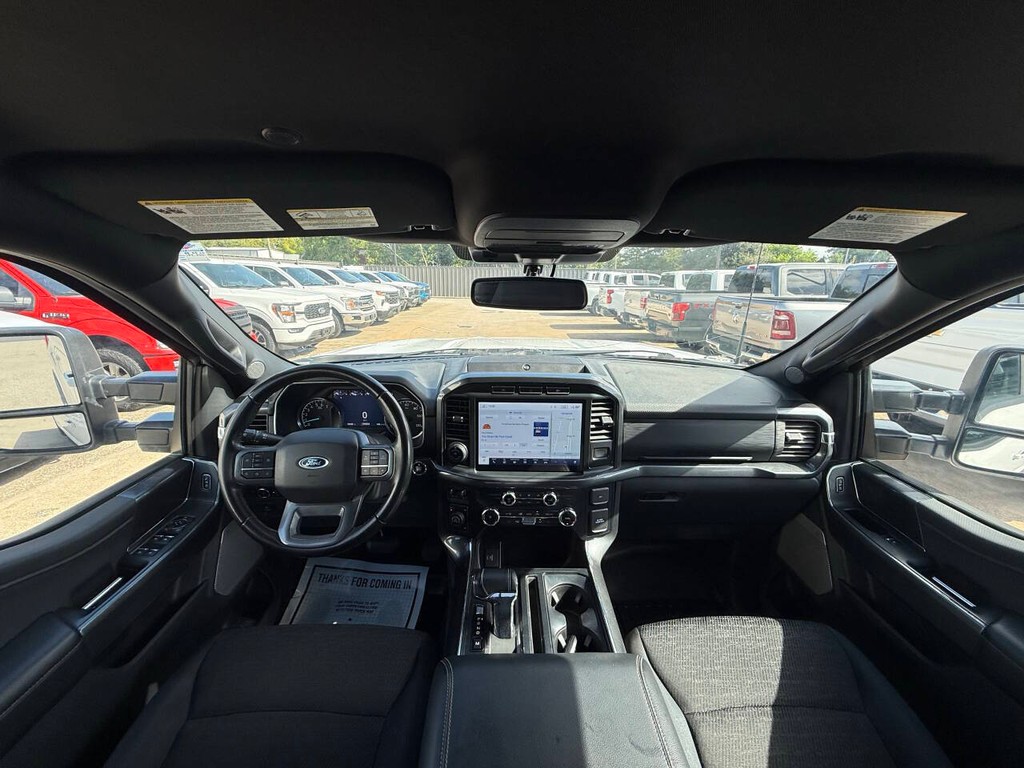 Ford F-150 Vehicle Full-screen Gallery Image 18
