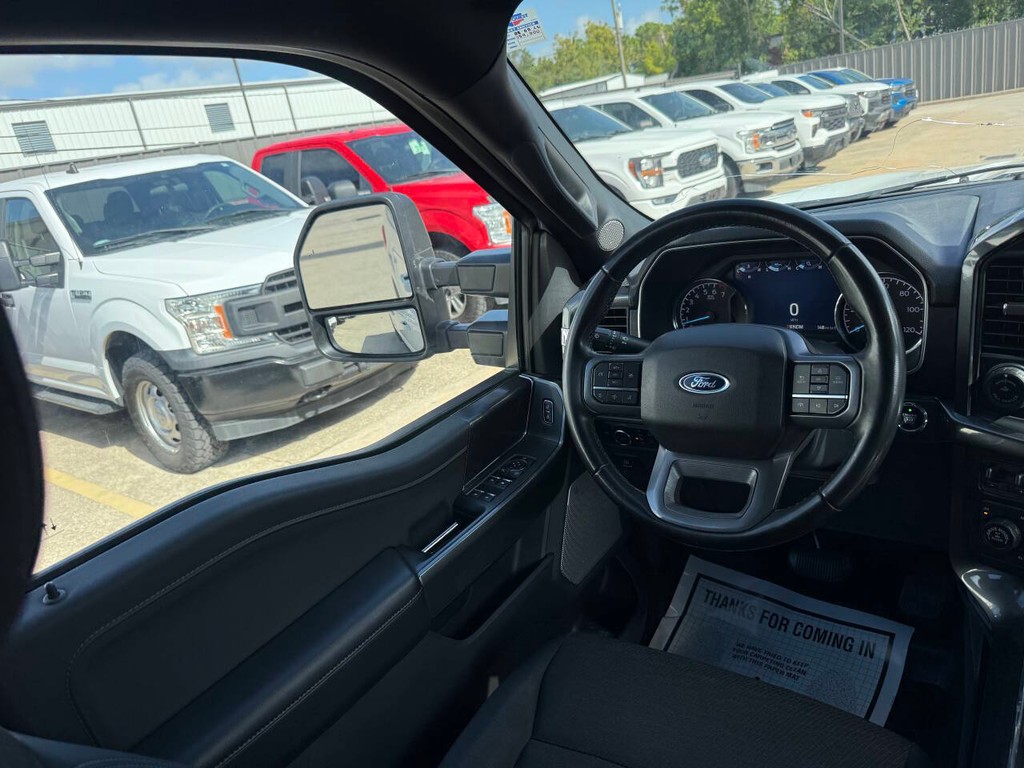 Ford F-150 Vehicle Full-screen Gallery Image 19