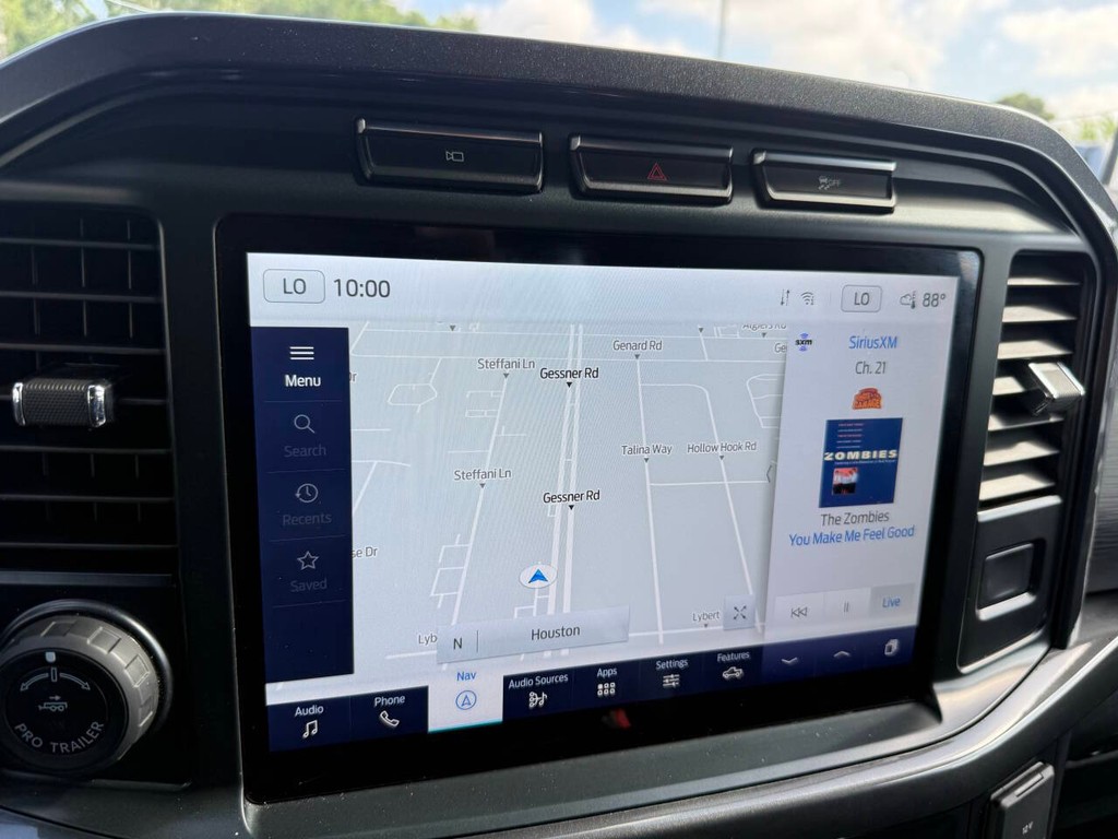 Ford F-150 Vehicle Full-screen Gallery Image 25