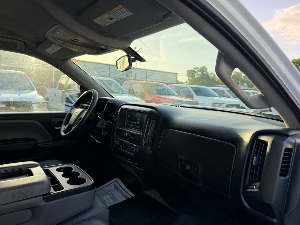Chevrolet Silverado 1500 Vehicle Full-screen Gallery Image 09