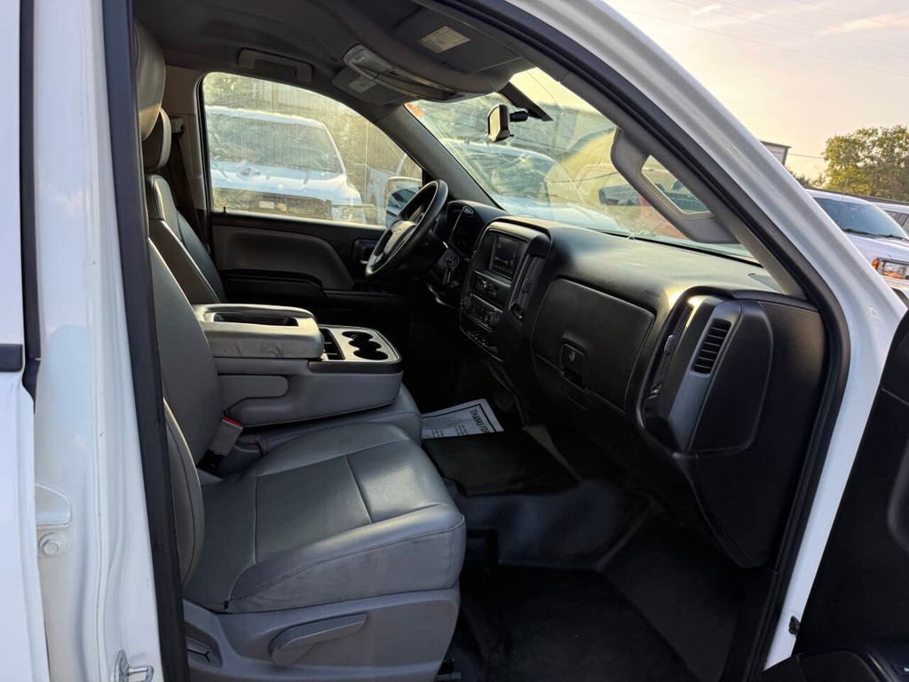 Chevrolet Silverado 1500 Vehicle Full-screen Gallery Image 10