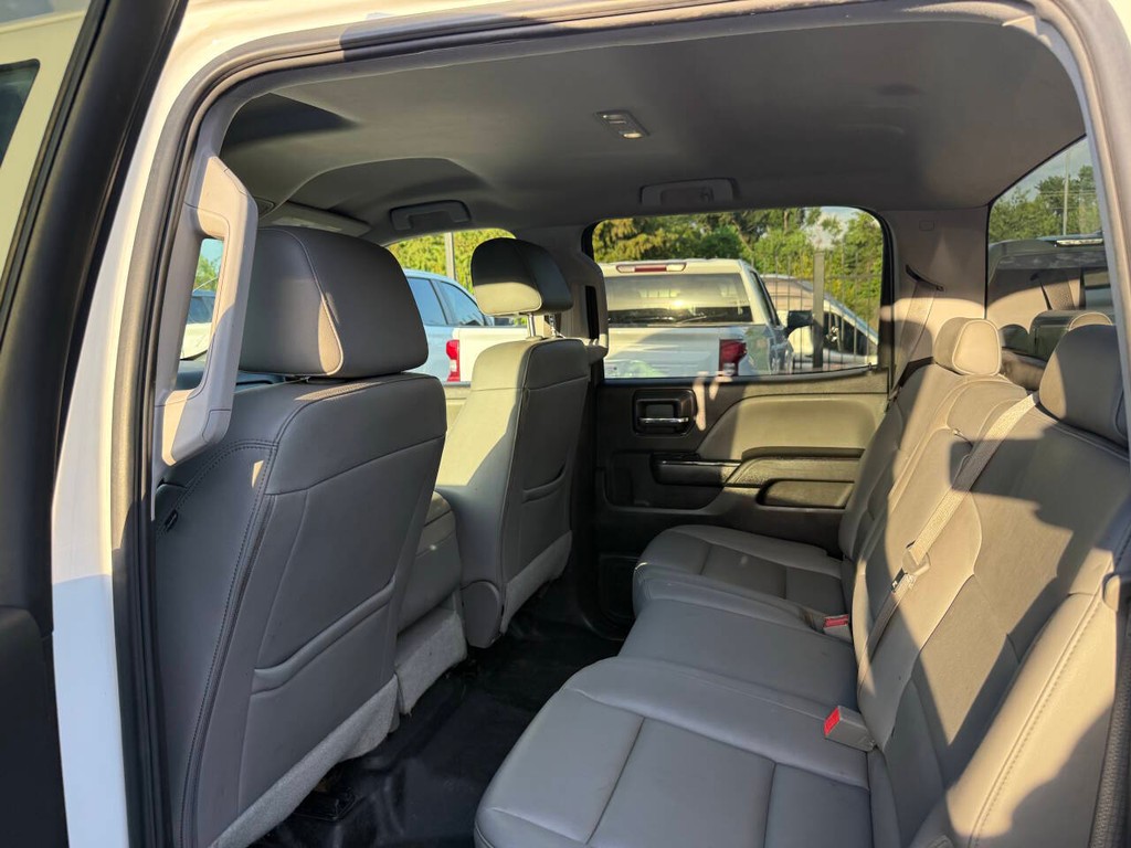 Chevrolet Silverado 1500 Vehicle Full-screen Gallery Image 12