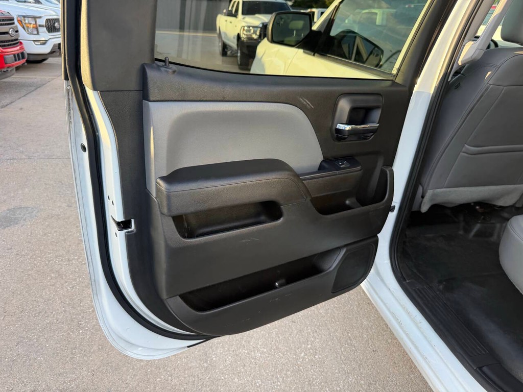 Chevrolet Silverado 1500 Vehicle Full-screen Gallery Image 14
