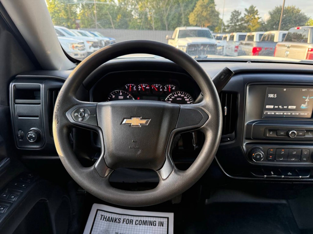 Chevrolet Silverado 1500 Vehicle Full-screen Gallery Image 22