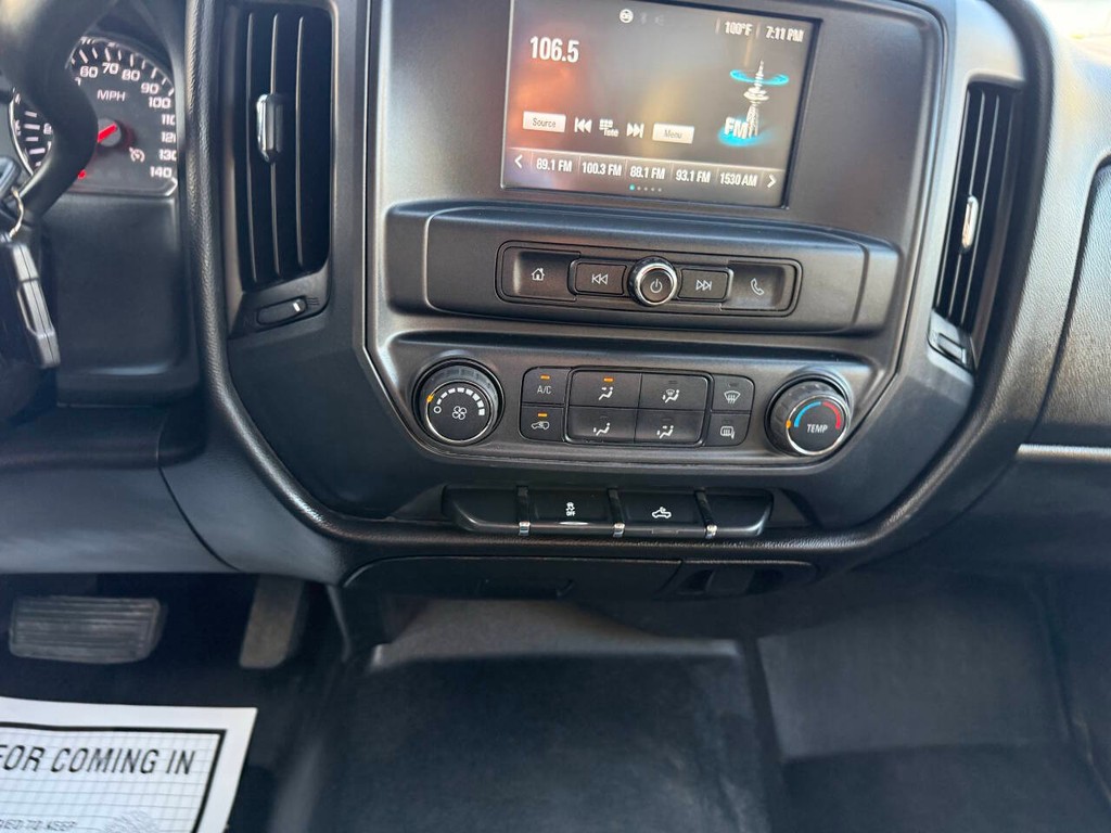 Chevrolet Silverado 1500 Vehicle Full-screen Gallery Image 28