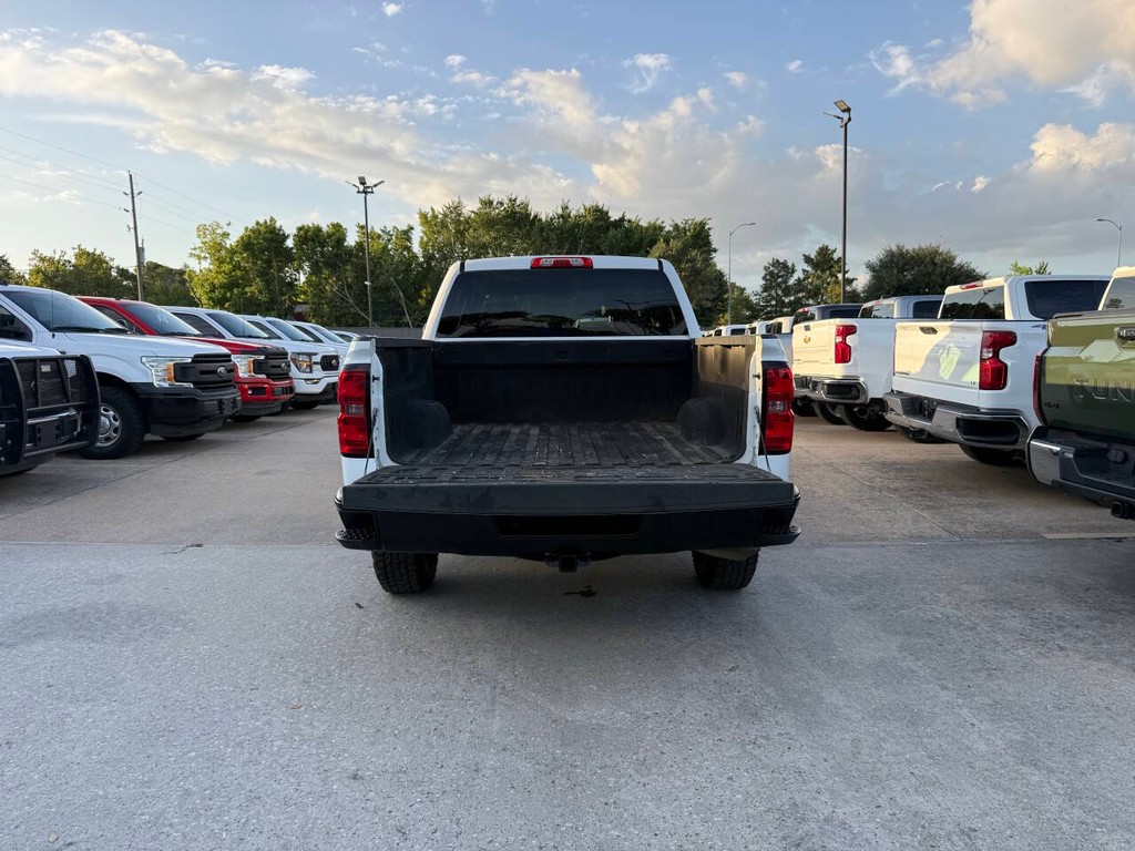 Chevrolet Silverado 1500 Vehicle Full-screen Gallery Image 36