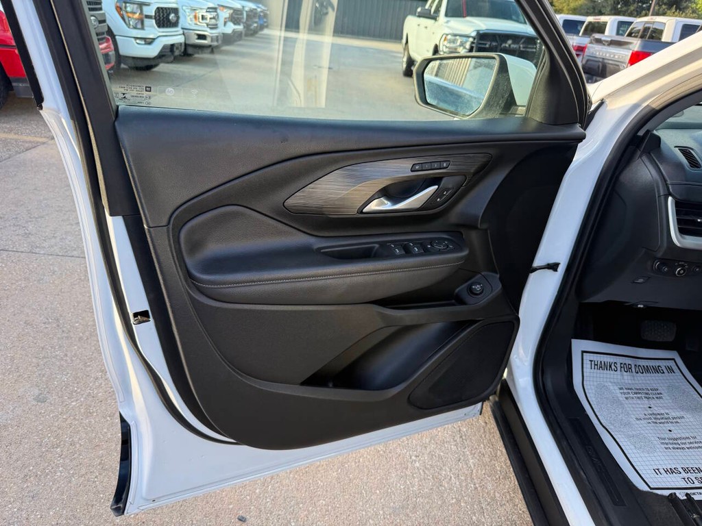 GMC Terrain Vehicle Full-screen Gallery Image 08