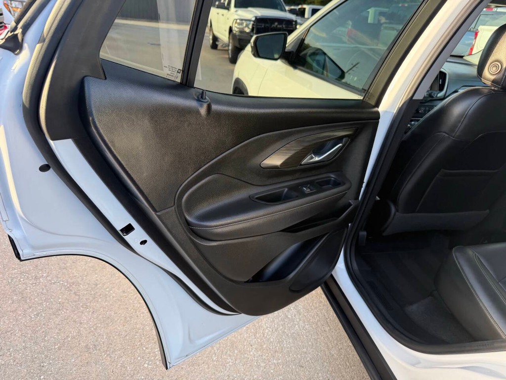 GMC Terrain Vehicle Full-screen Gallery Image 14