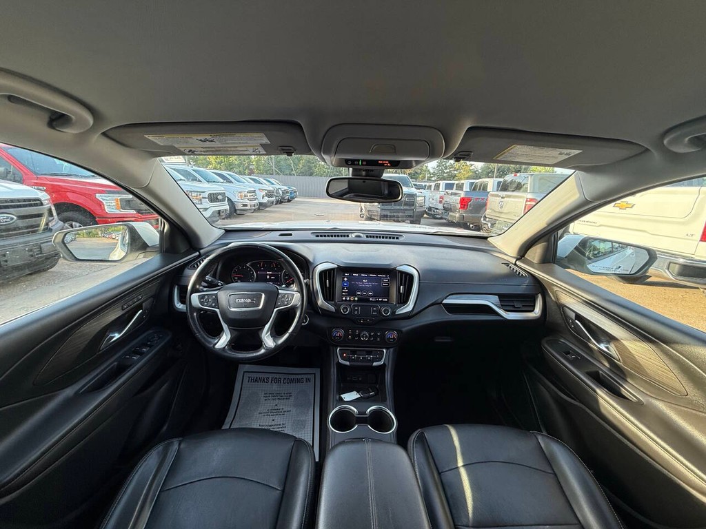 GMC Terrain Vehicle Full-screen Gallery Image 18