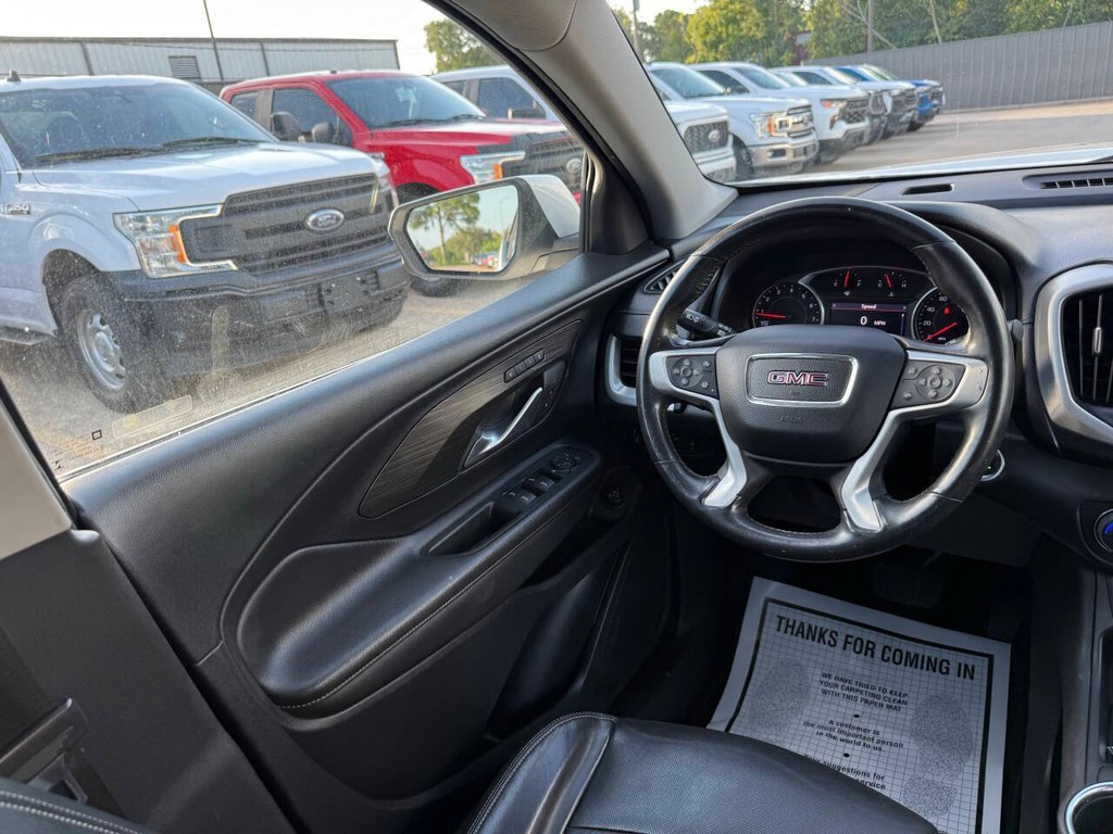 GMC Terrain Vehicle Full-screen Gallery Image 19