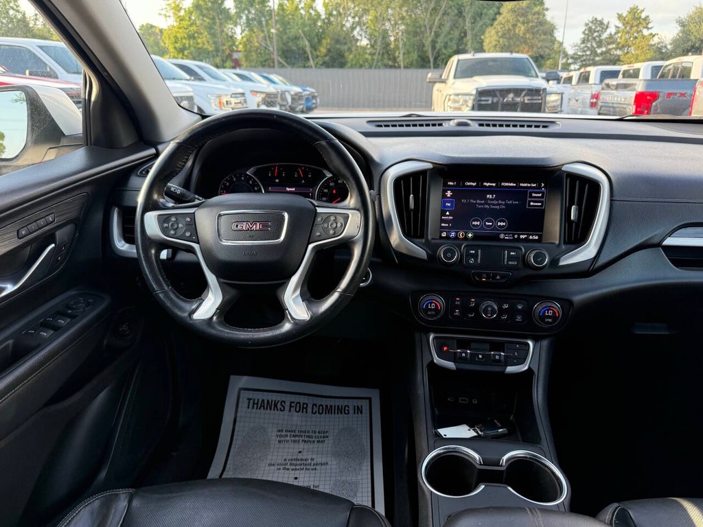 GMC Terrain Vehicle Full-screen Gallery Image 21