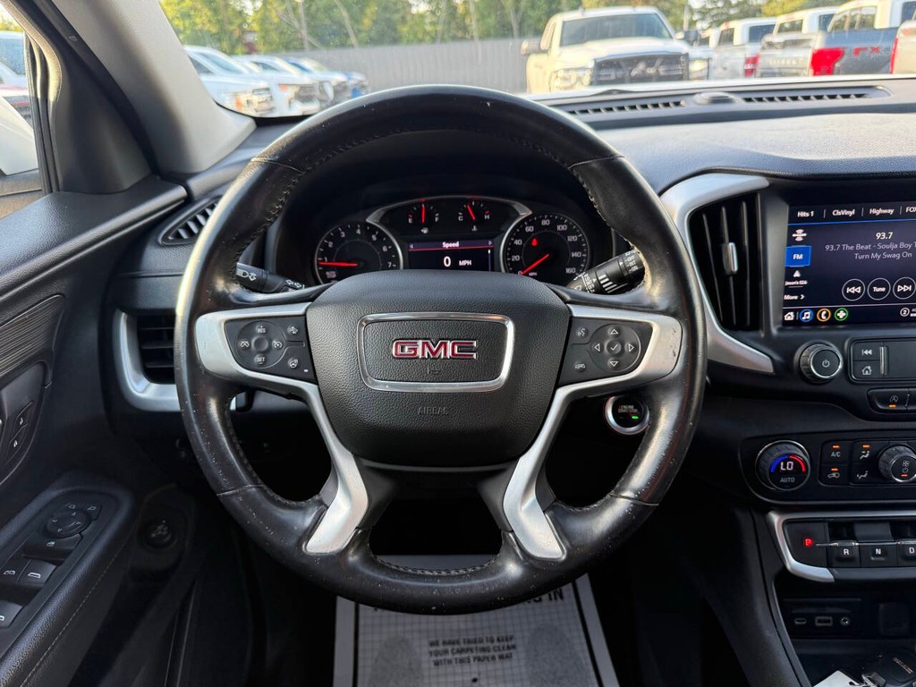 GMC Terrain Vehicle Full-screen Gallery Image 22