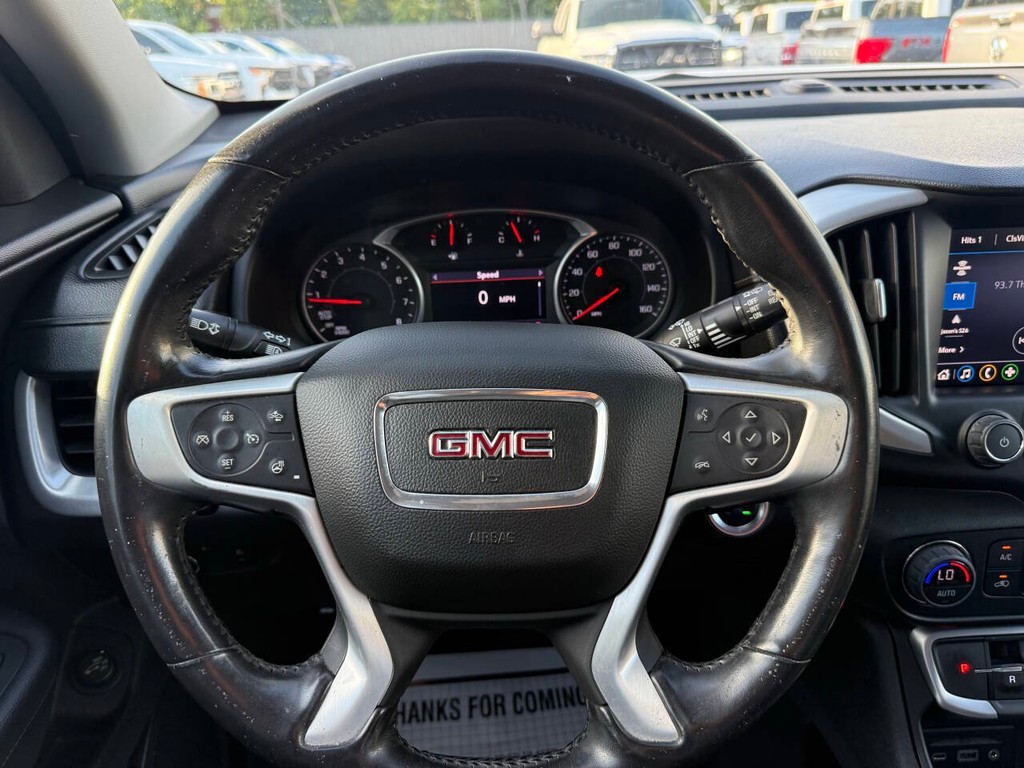 GMC Terrain Vehicle Full-screen Gallery Image 23