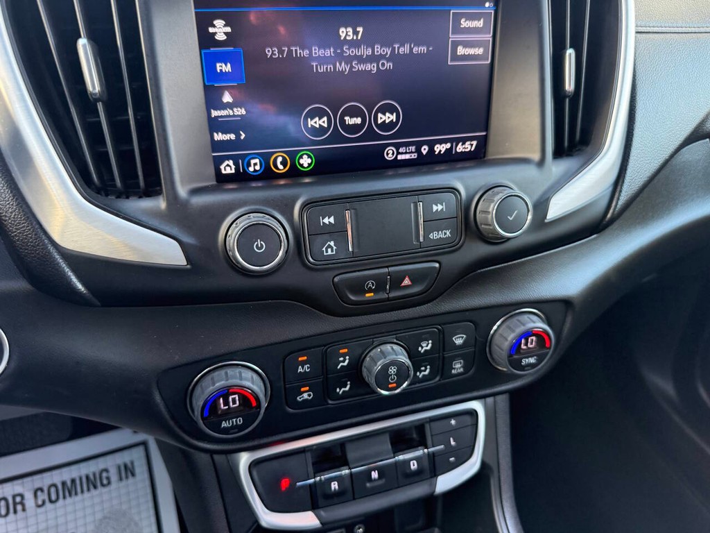 GMC Terrain Vehicle Full-screen Gallery Image 27