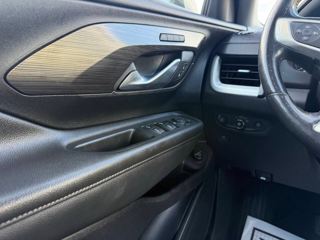 GMC Terrain Vehicle Full-screen Gallery Image 30