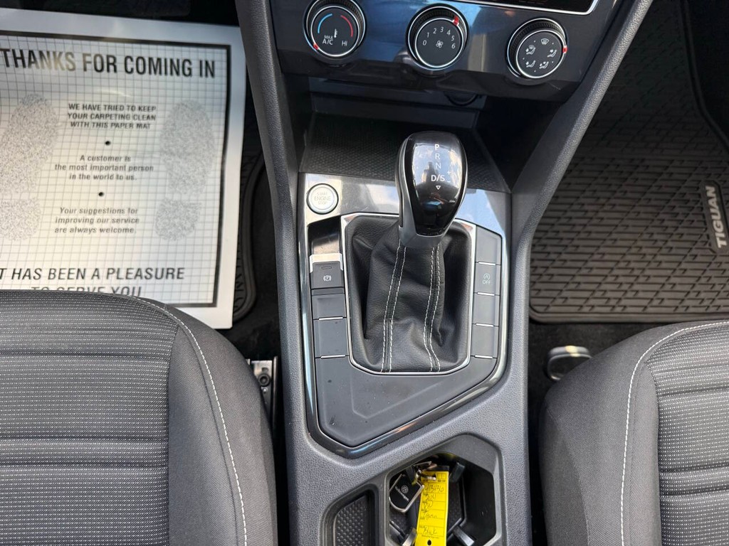 Volkswagen Tiguan Vehicle Full-screen Gallery Image 31