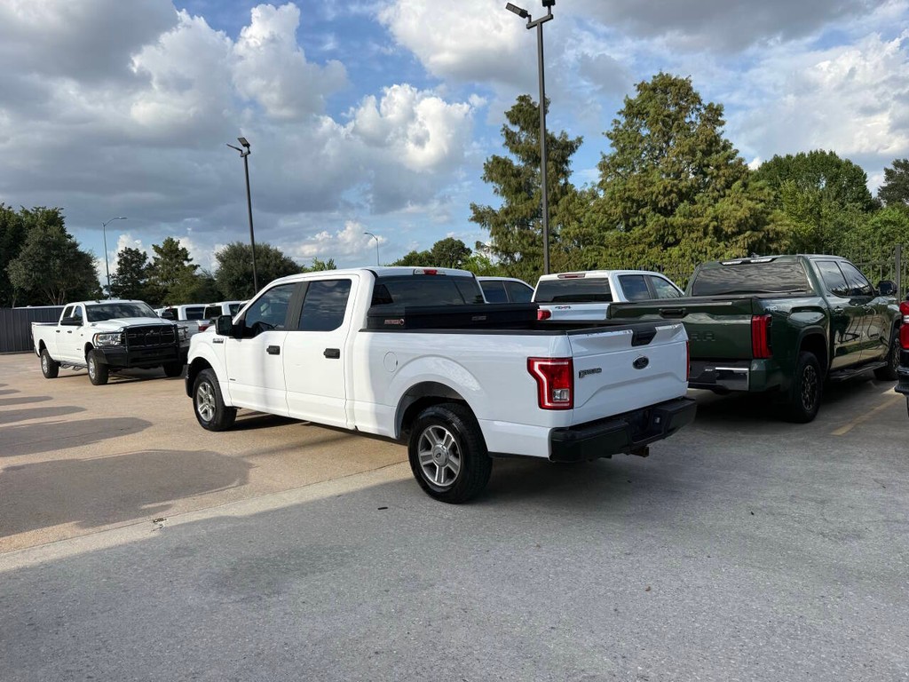 Ford F-150 Vehicle Full-screen Gallery Image 04