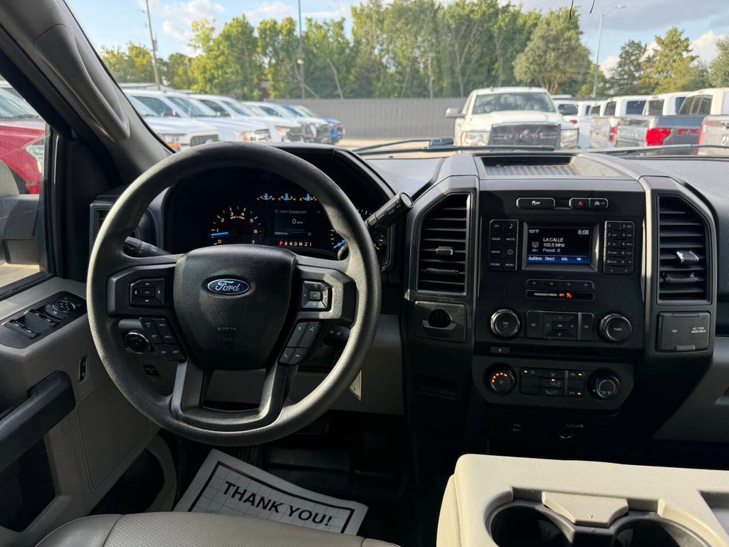 Ford F-150 Vehicle Full-screen Gallery Image 20