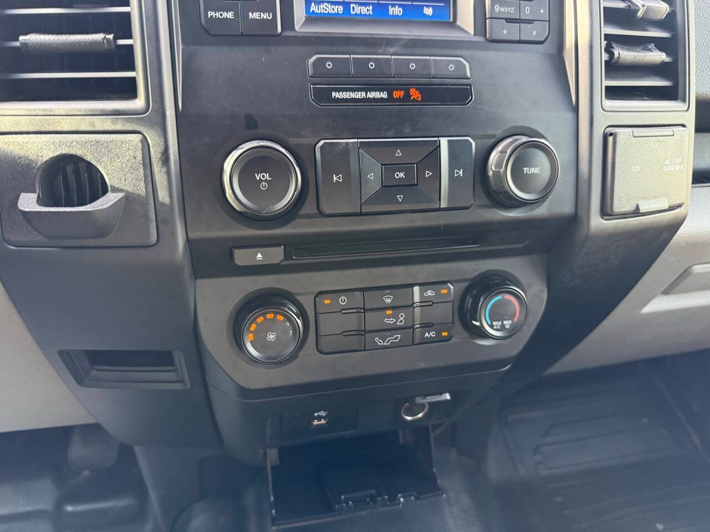 Ford F-150 Vehicle Full-screen Gallery Image 27