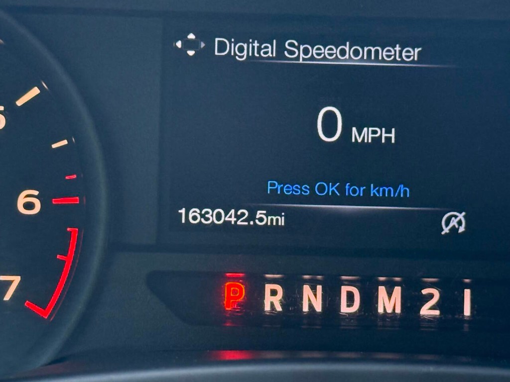 Ford F-150 Vehicle Full-screen Gallery Image 31