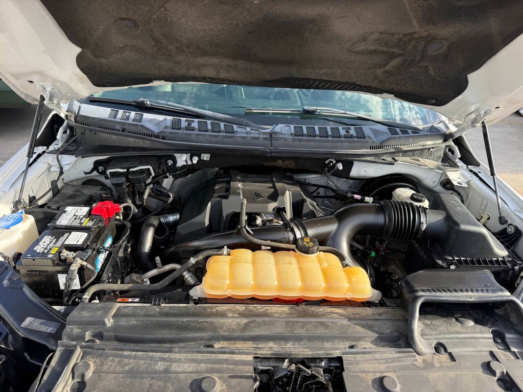 Ford F-150 Vehicle Full-screen Gallery Image 33