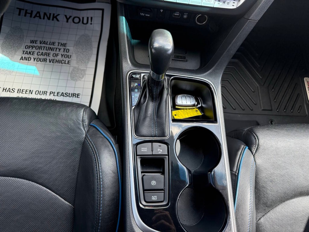 Hyundai Sonata Vehicle Full-screen Gallery Image 29