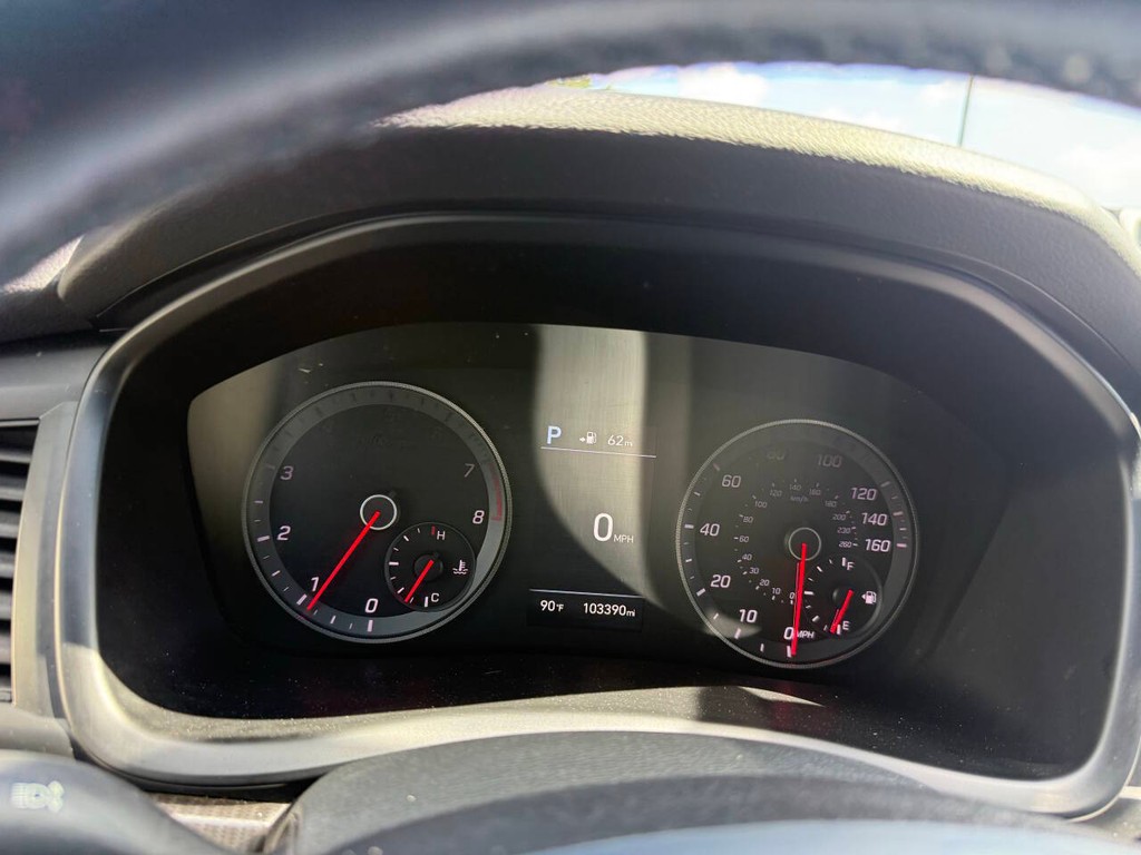 Hyundai Sonata Vehicle Full-screen Gallery Image 33