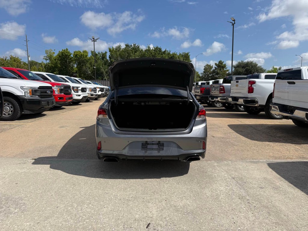 Hyundai Sonata Vehicle Full-screen Gallery Image 38