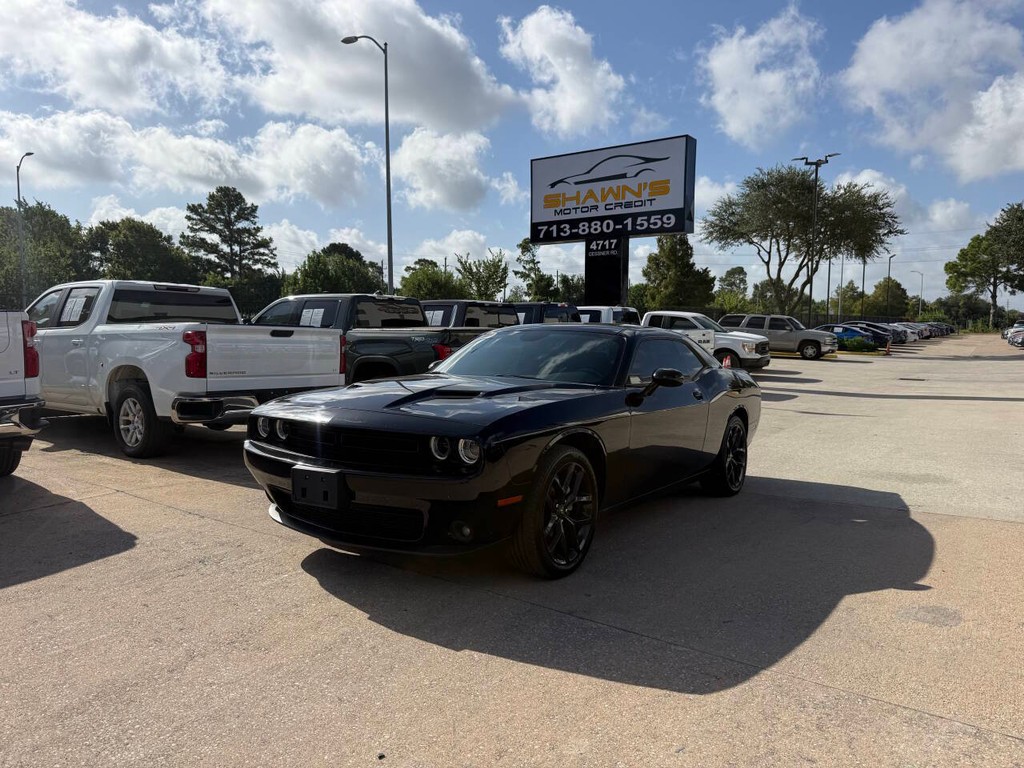 Dodge Challenger Vehicle Full-screen Gallery Image 34