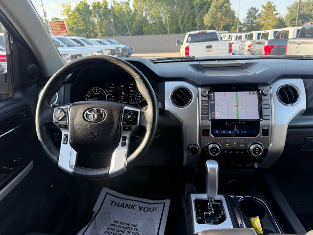 Toyota Tundra 4WD Vehicle Full-screen Gallery Image 21