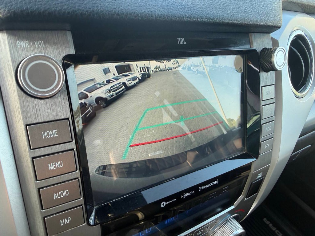 Toyota Tundra 4WD Vehicle Full-screen Gallery Image 25