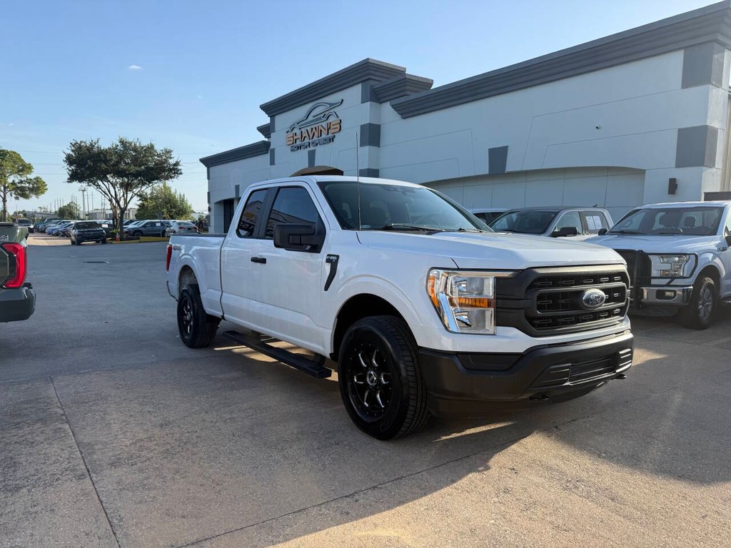 Ford F-150 Vehicle Full-screen Gallery Image 02