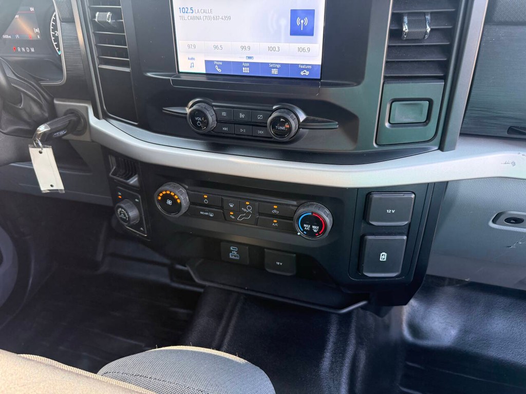 Ford F-150 Vehicle Full-screen Gallery Image 25