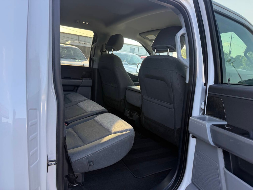 Ford F-150 Vehicle Full-screen Gallery Image 15