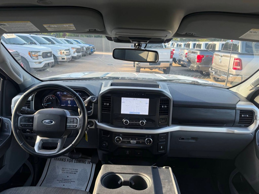 Ford F-150 Vehicle Full-screen Gallery Image 17