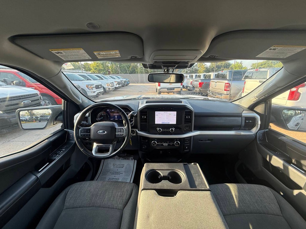 Ford F-150 Vehicle Full-screen Gallery Image 18