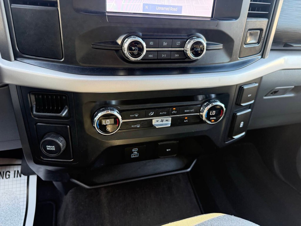 Ford F-150 Vehicle Full-screen Gallery Image 30