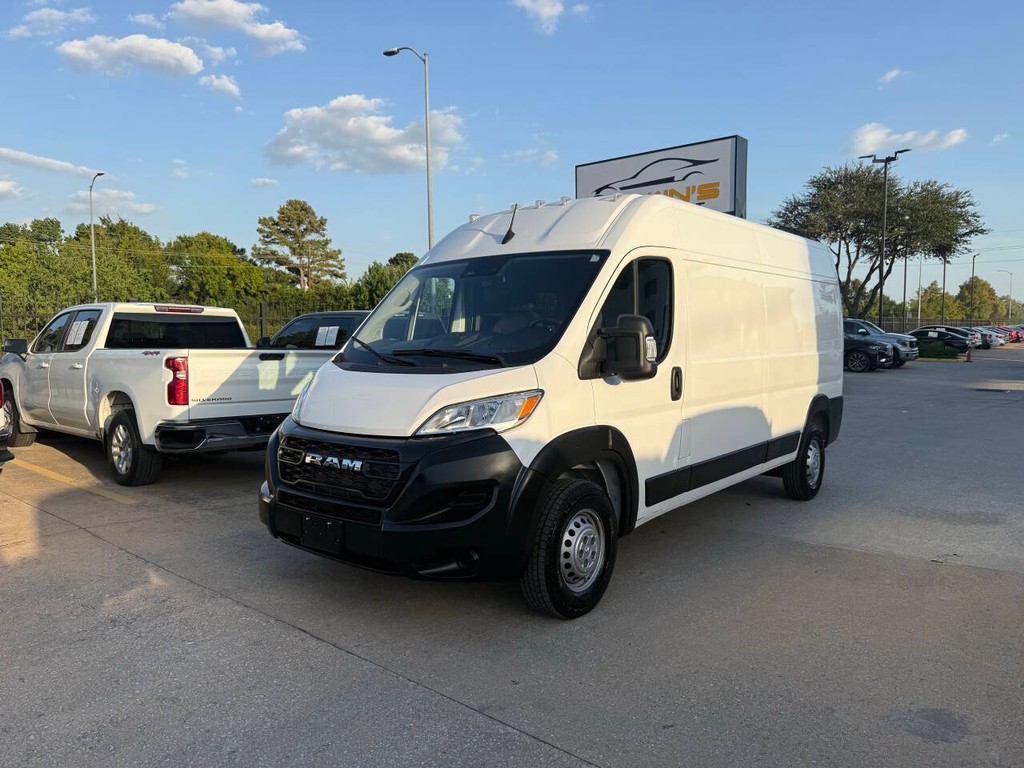 Ram ProMaster Cargo Van Vehicle Full-screen Gallery Image 03
