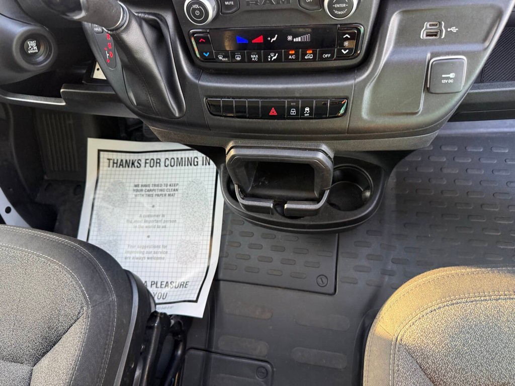 Ram ProMaster Cargo Van Vehicle Full-screen Gallery Image 20