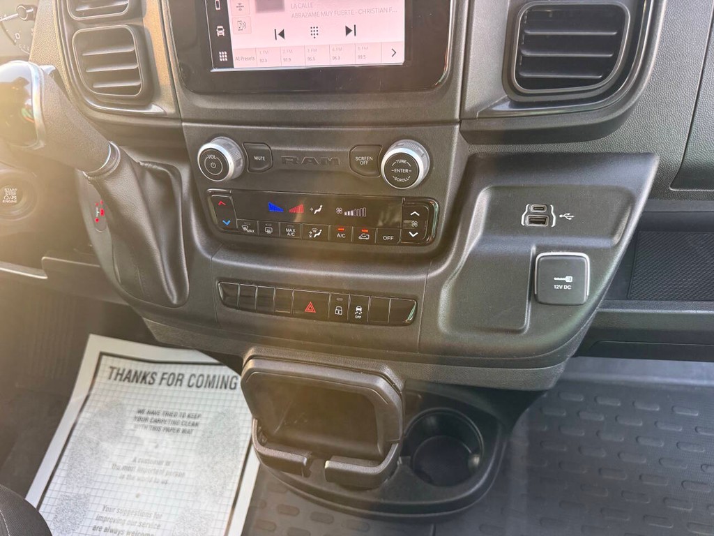 Ram ProMaster Cargo Van Vehicle Full-screen Gallery Image 21