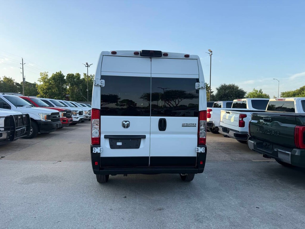 Ram ProMaster Cargo Van Vehicle Full-screen Gallery Image 27