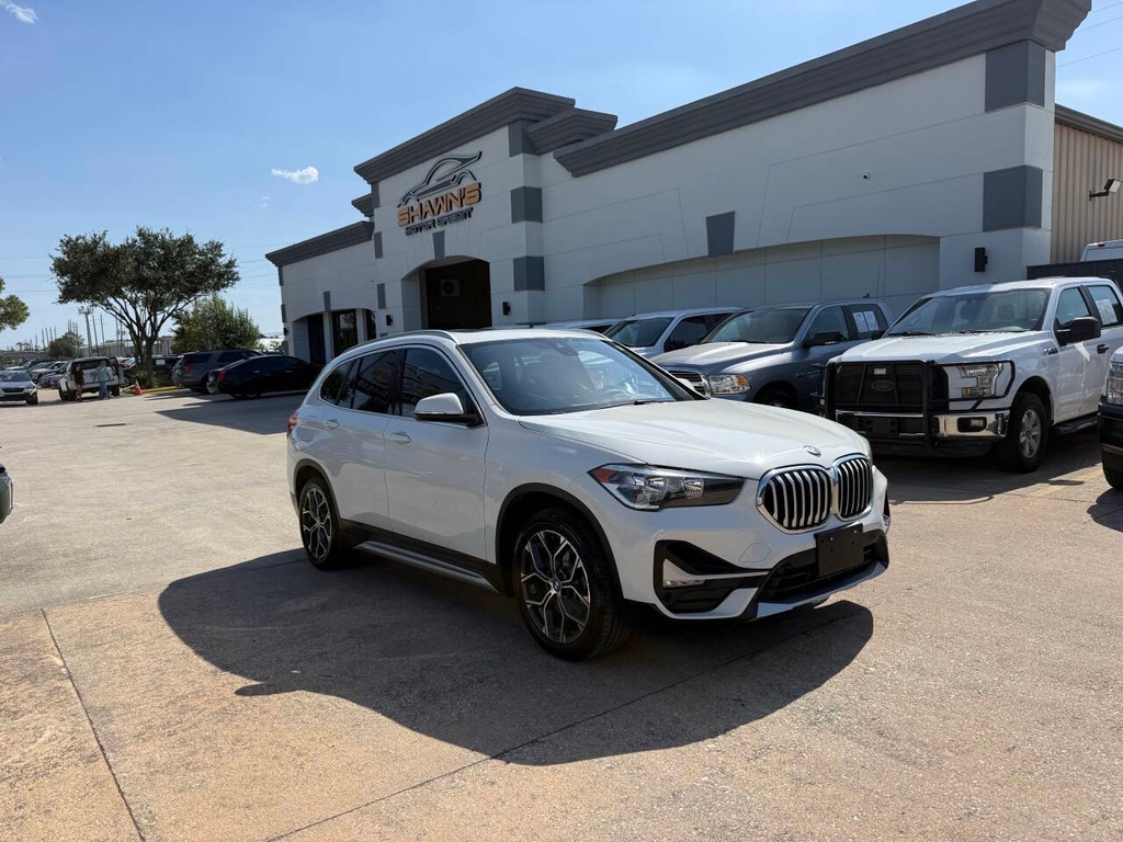 BMW X1 Vehicle Full-screen Gallery Image 02